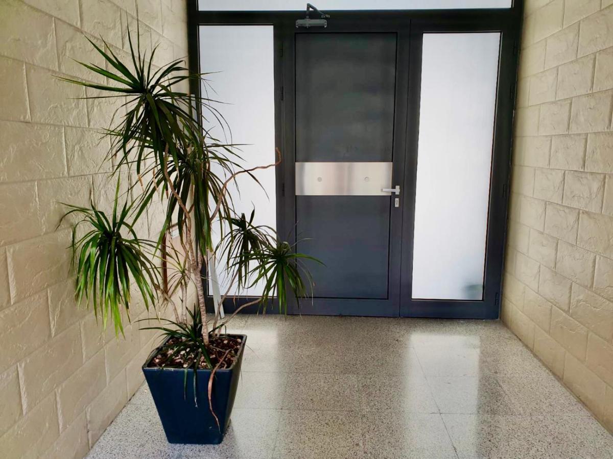 2-Bedroom Appartment In Center Никозия Екстериор снимка